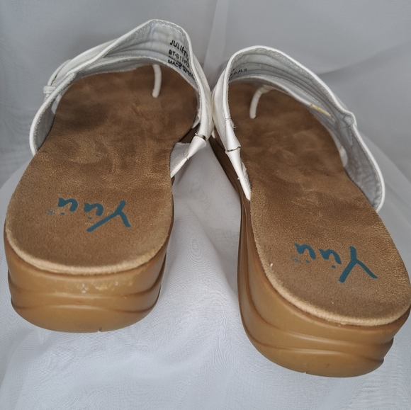 sandals 👡 Yuu for women white color size 9M - Picture 8 of 10